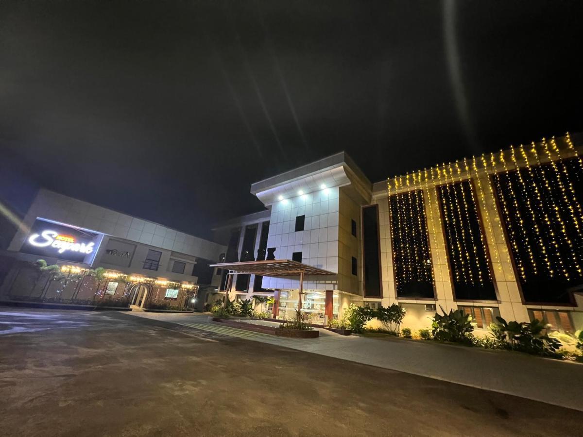 Hotel Seapark Kollam Buitenkant foto