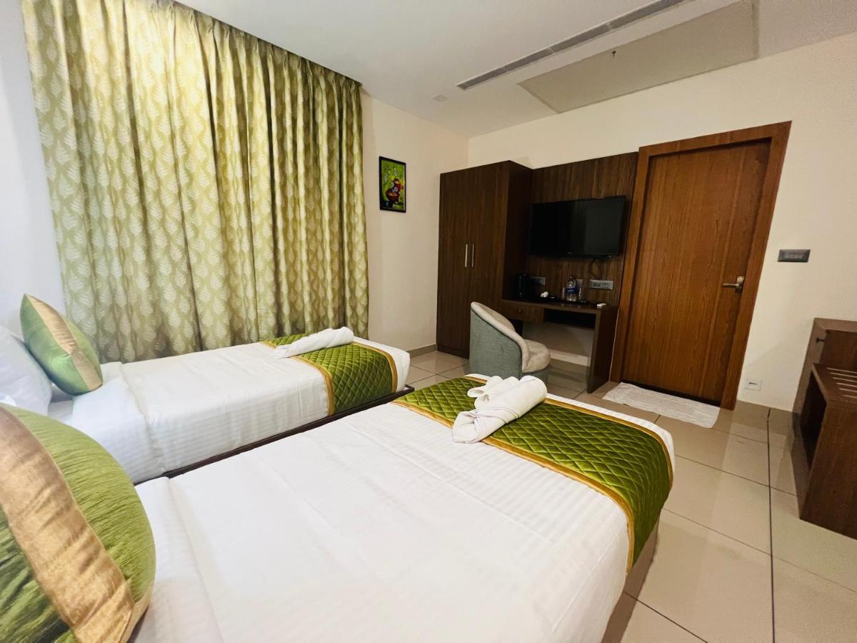 Hotel Seapark Kollam Buitenkant foto