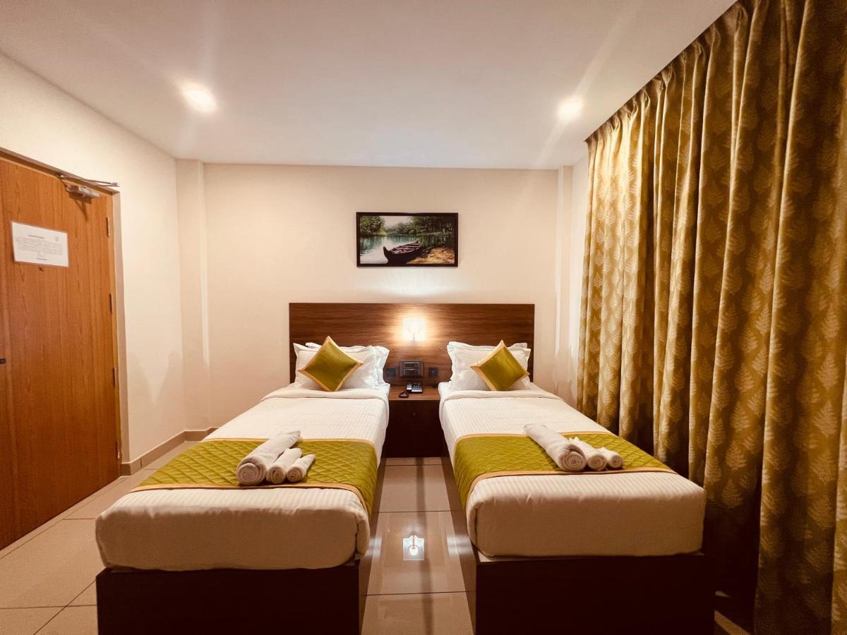 Hotel Seapark Kollam Buitenkant foto