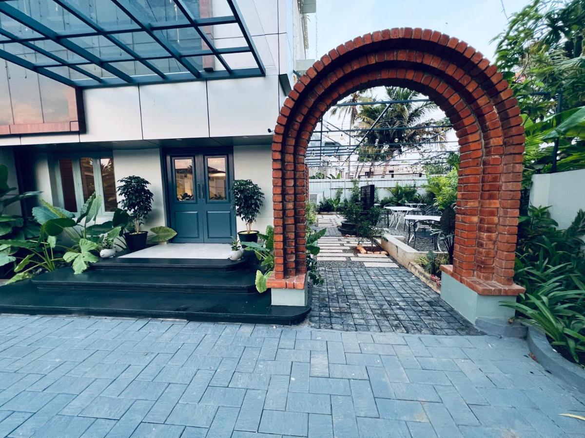 Hotel Seapark Kollam Buitenkant foto