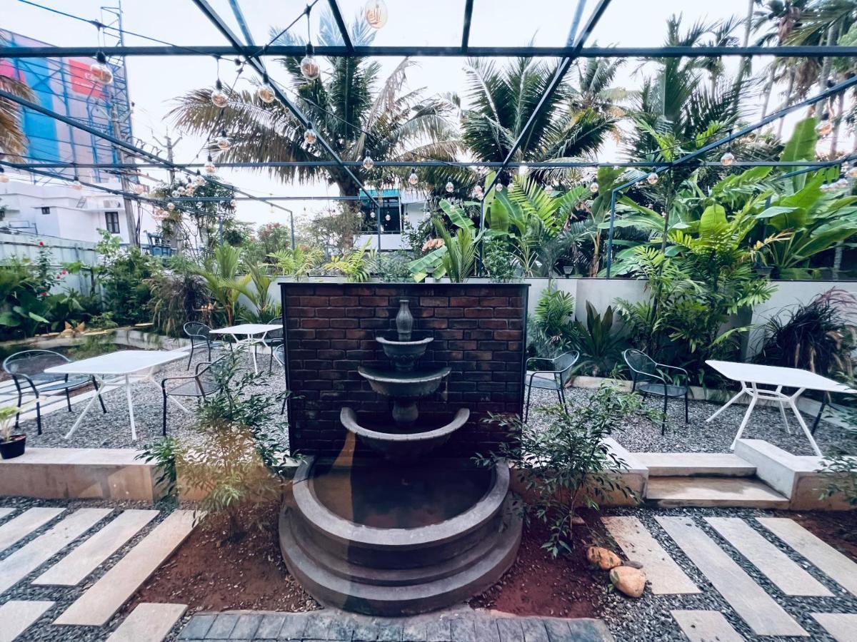 Hotel Seapark Kollam Buitenkant foto