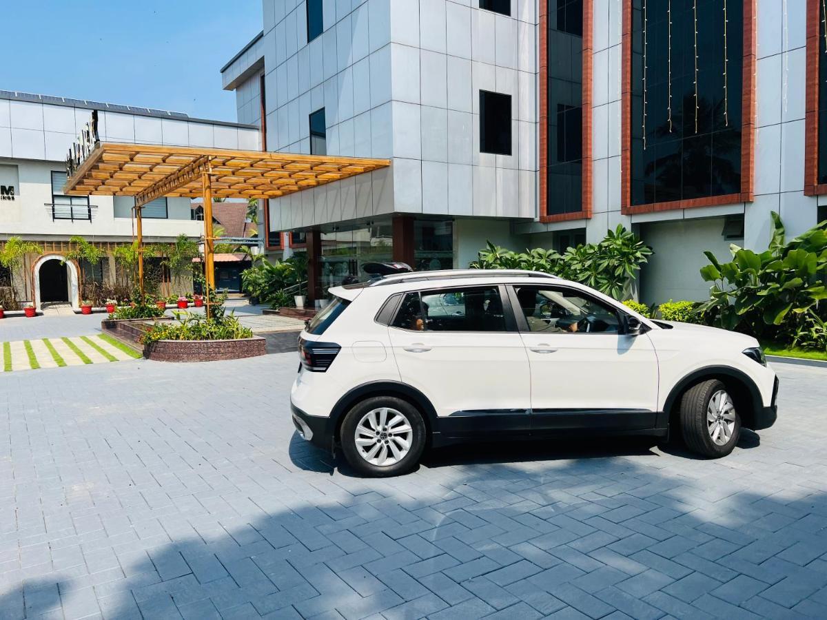 Hotel Seapark Kollam Buitenkant foto