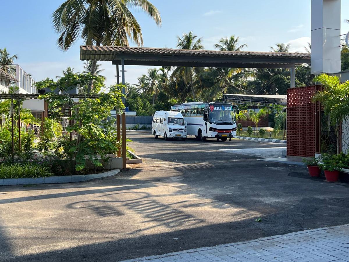 Hotel Seapark Kollam Buitenkant foto